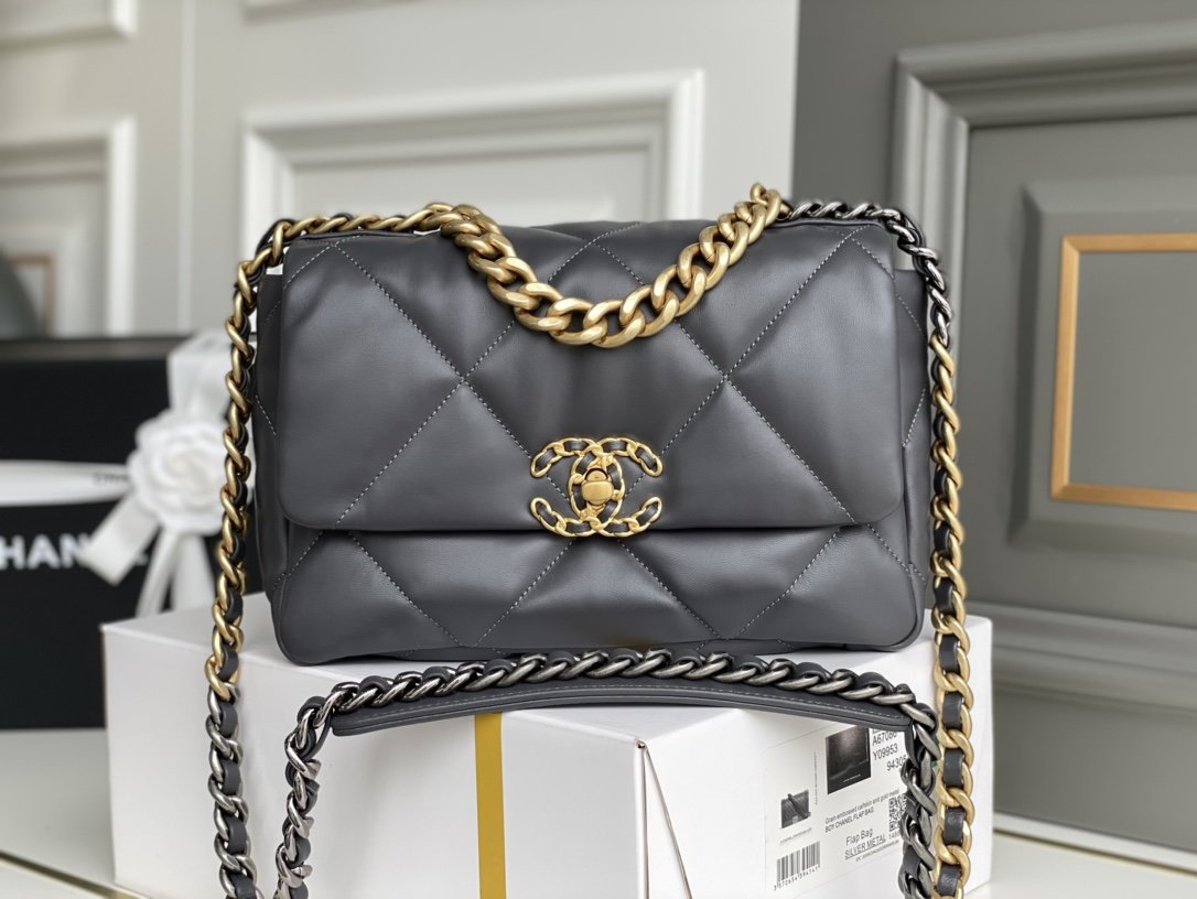 Chanel 19 Bags